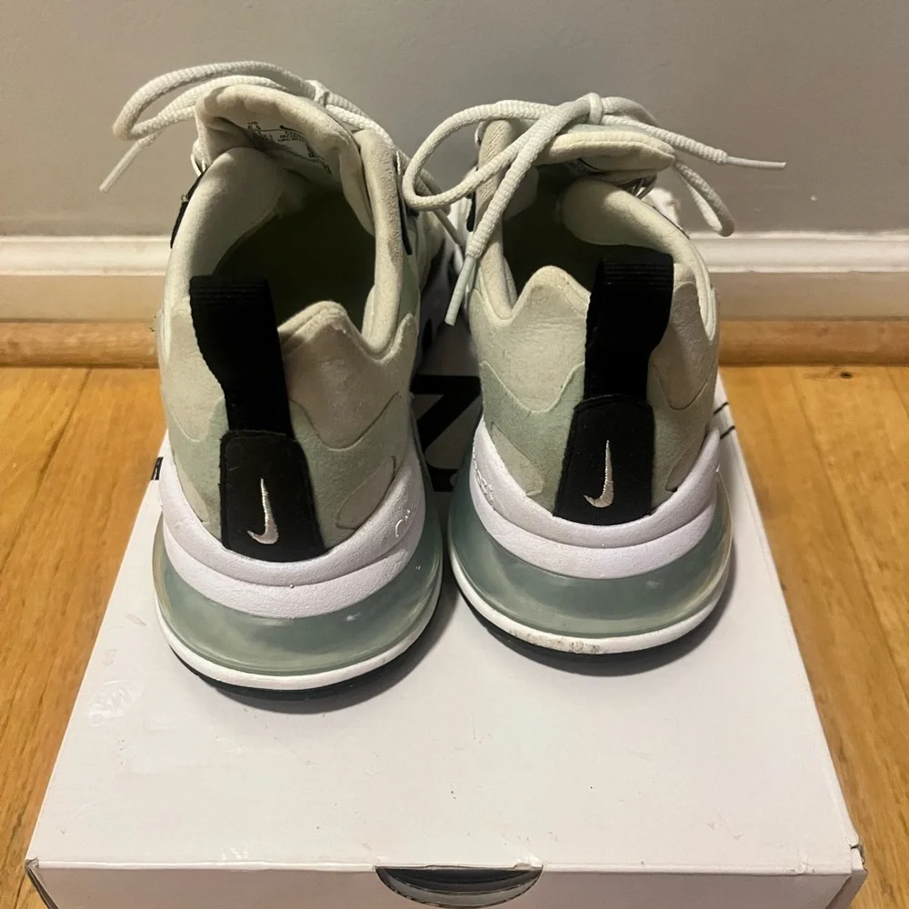 Women’s Nike Airmax 270 React - Picture 6 of 7
